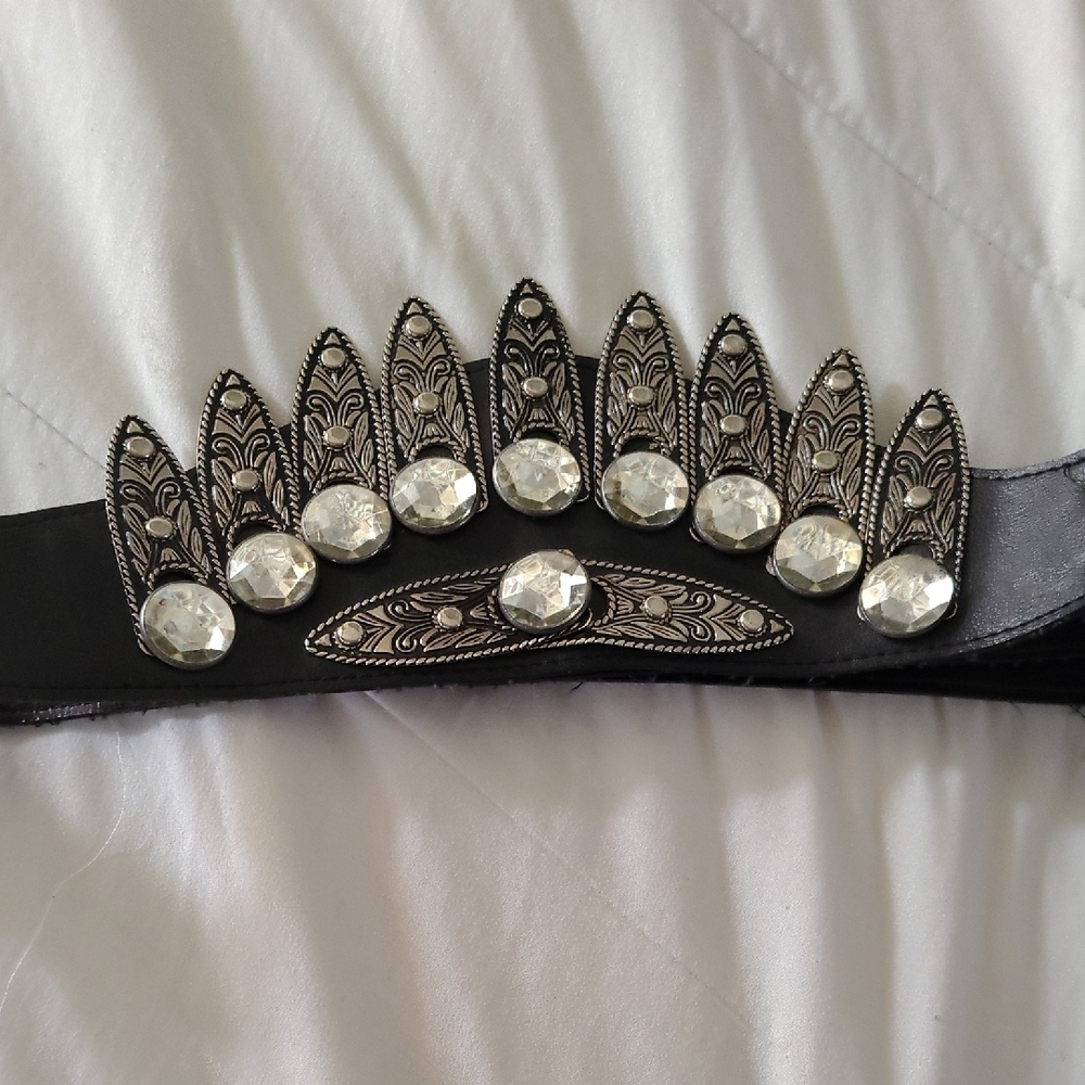 Vintage Western Black and Silver Teardrop Crystal reinstein Belt